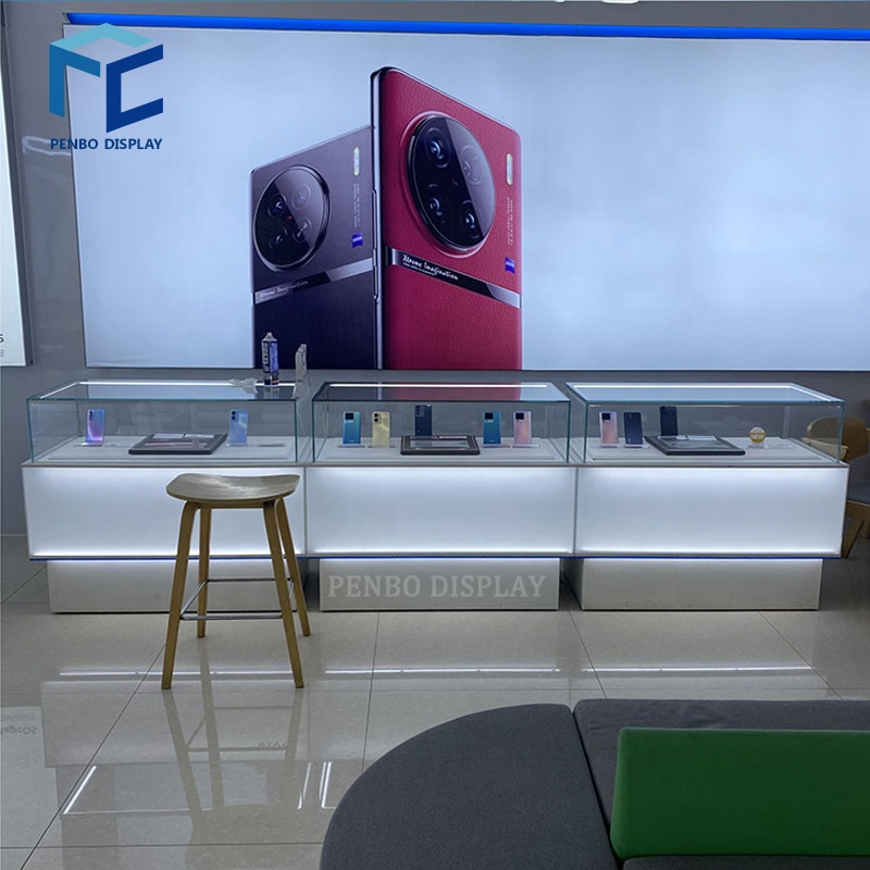 op maat. High-end retail mobie - Phone Accessories Shop Design recensie en prijs